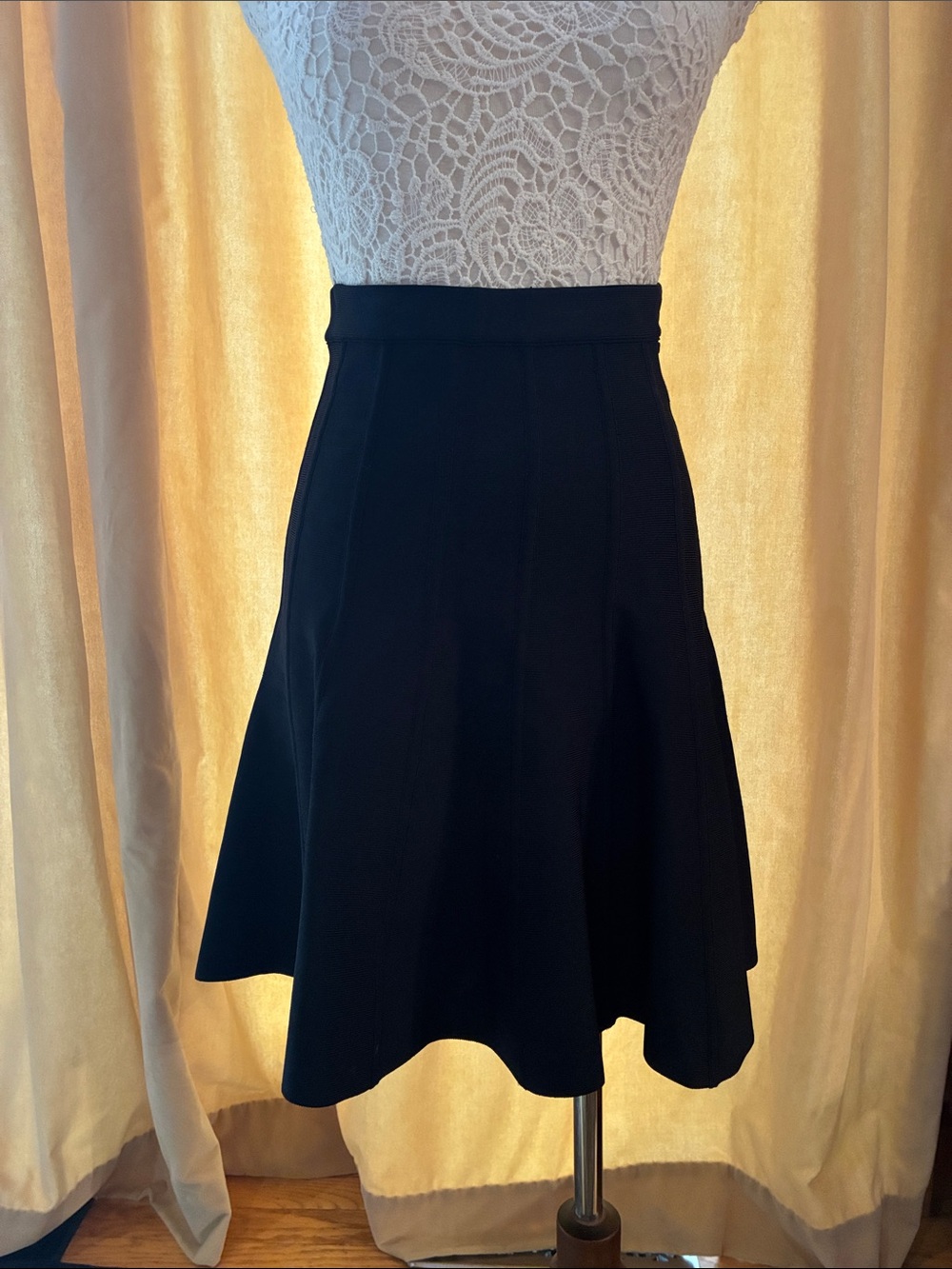 Vintage Herve Leger Classic Black A-Line Bandage Skirt Sz. M